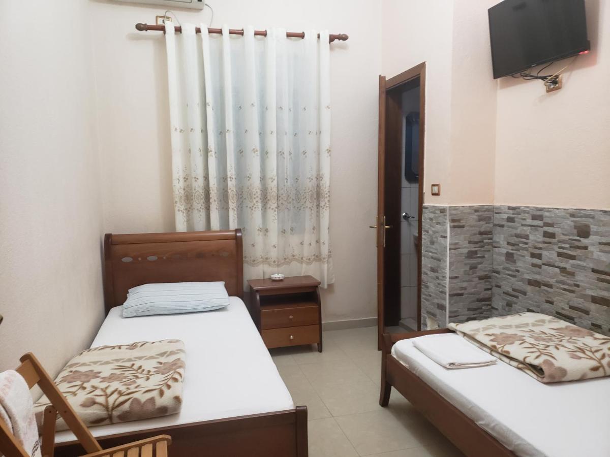 Guest House Kocollari Gjirokastër Buitenkant foto
